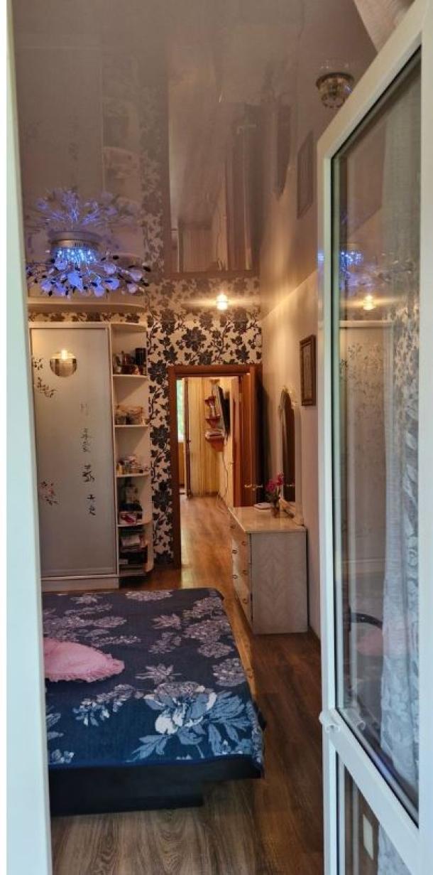 Квартира, 3-кімн., Харьков, 608м/р, Непокоренных (Героев Труда)