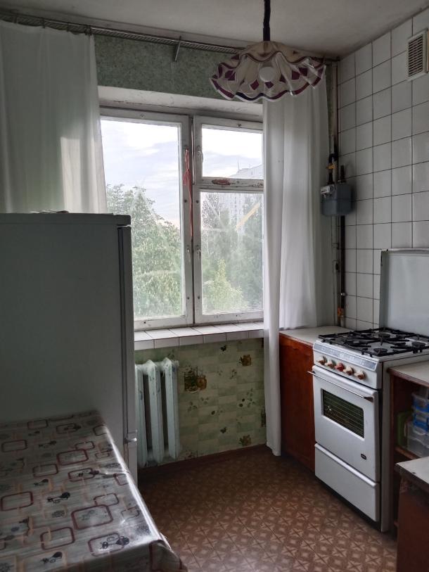 Квартира, 2-кімн., Харьков, 606м/р, Тракторостроителей просп.