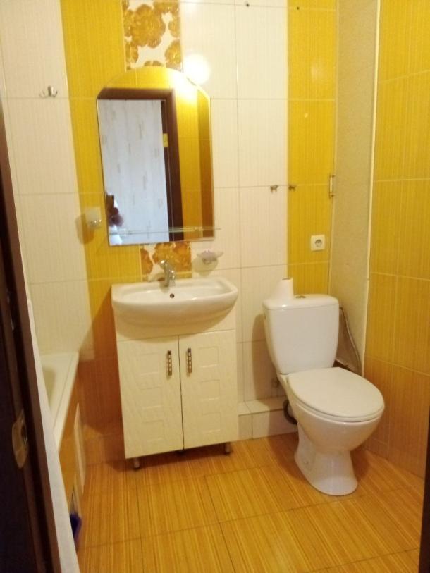 Квартира, 2-кімн., Харьков, 522м/р, Непокоренных (Героев Труда)