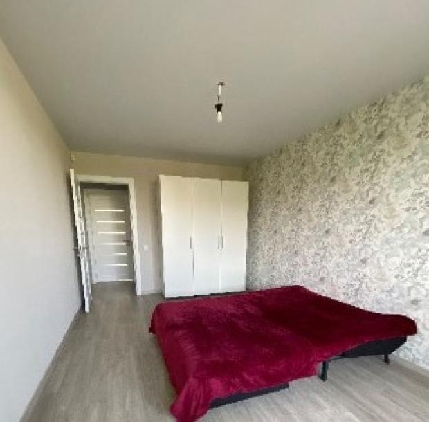 Квартира, 3-кімн., Харьков, 607м/р, Непокоренных (Героев Труда)