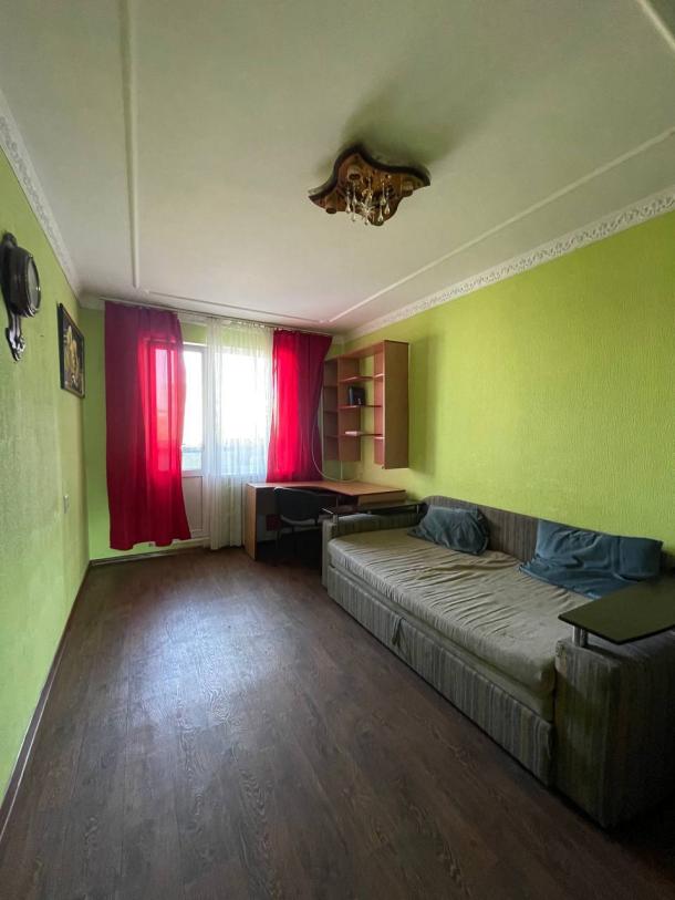 Квартира, 3-кімн., Харьков, 522м/р, Академика Павлова