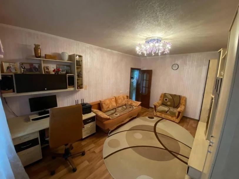 Квартира, 2-кімн., Харьков, Масельского метро, Героев Харькова пр-т