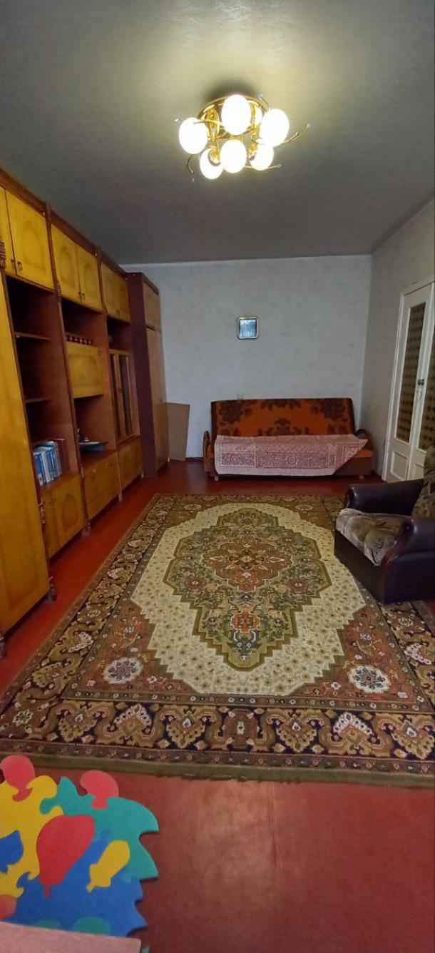 Квартира, 3-кімн., Харьков, 2 Северная Салтовка, Метростроителей