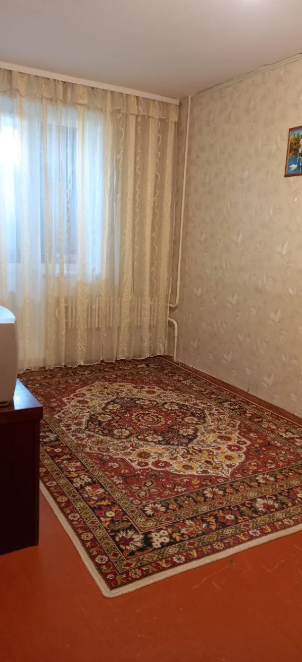 Квартира, 3-кімн., Харьков, 2 Северная Салтовка, Метростроителей