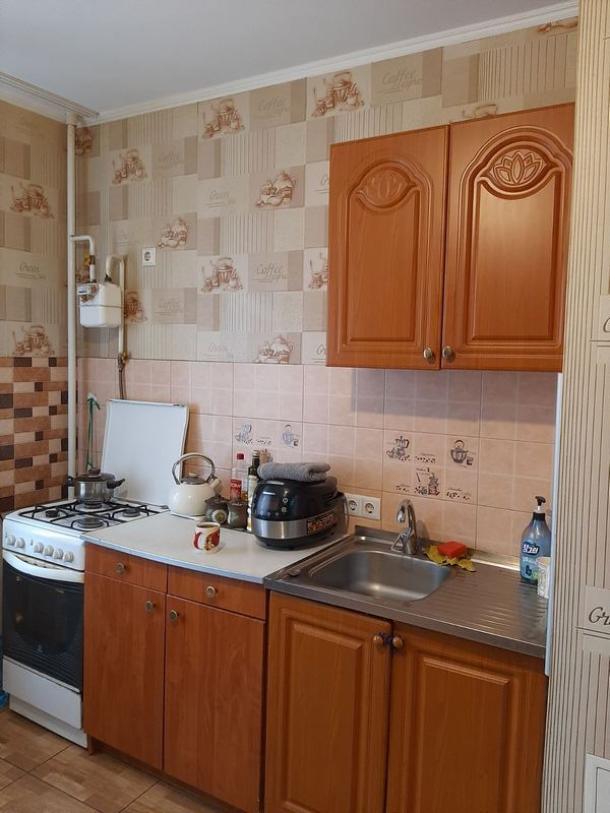 Квартира, 3-кімн., Харьков, Песочин, Кушнарева