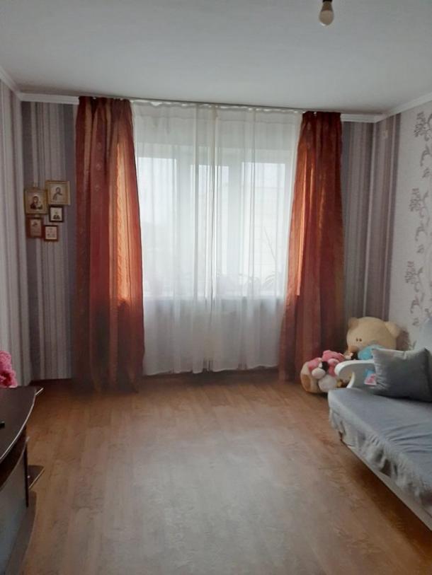 Квартира, 3-кімн., Харьков, Песочин, Кушнарева