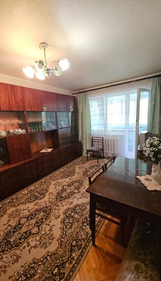 Квартира, 2-кімн., Харьков, 604м/р, Тракторостроителей просп.