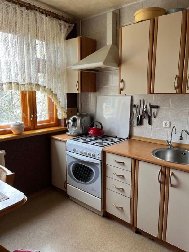 Квартира, 2-кімн., Харьков, 606м/р, Тракторостроителей просп.