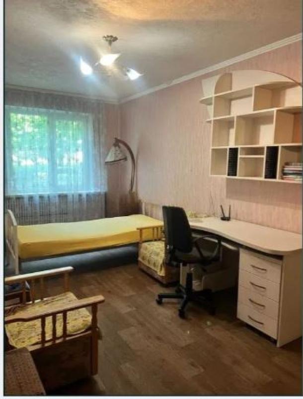 Квартира, 3-кімн., Харьков, 604м/р, Тракторостроителей просп.