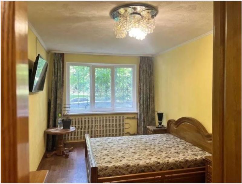 Квартира, 3-кімн., Харьков, 604м/р, Тракторостроителей просп.