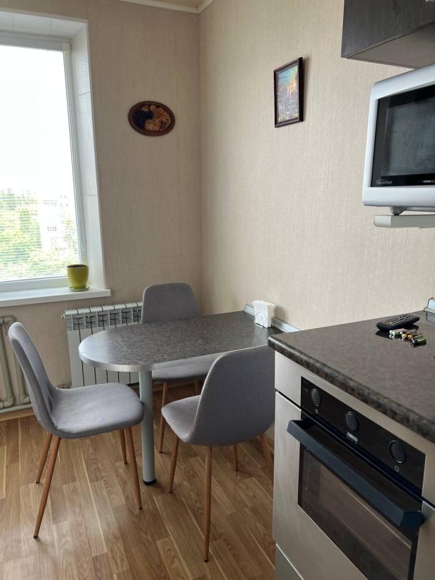 Квартира, 3-кімн., Харьков, 520м/р, Владислава Зубенко (Тимуровцев)