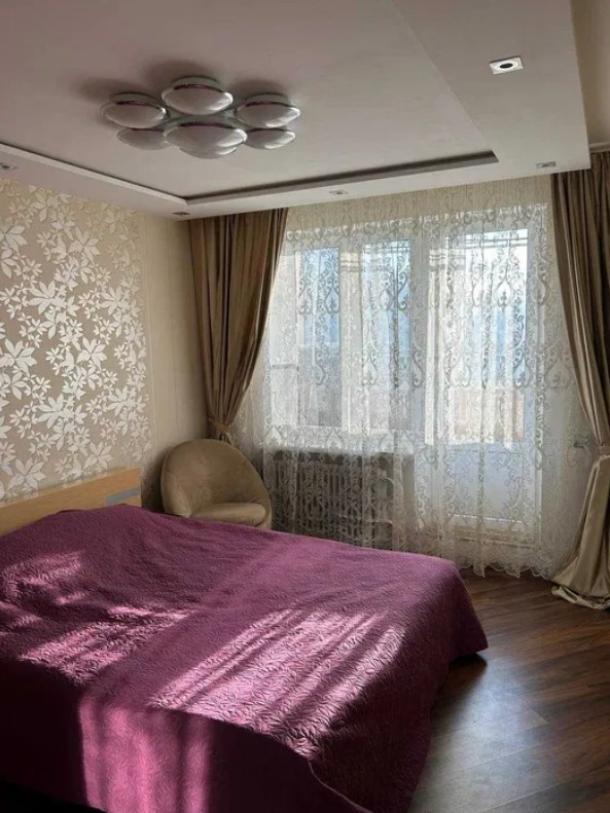 Квартира, 2-кімн., Харьков, 520м/р, Валентиновская