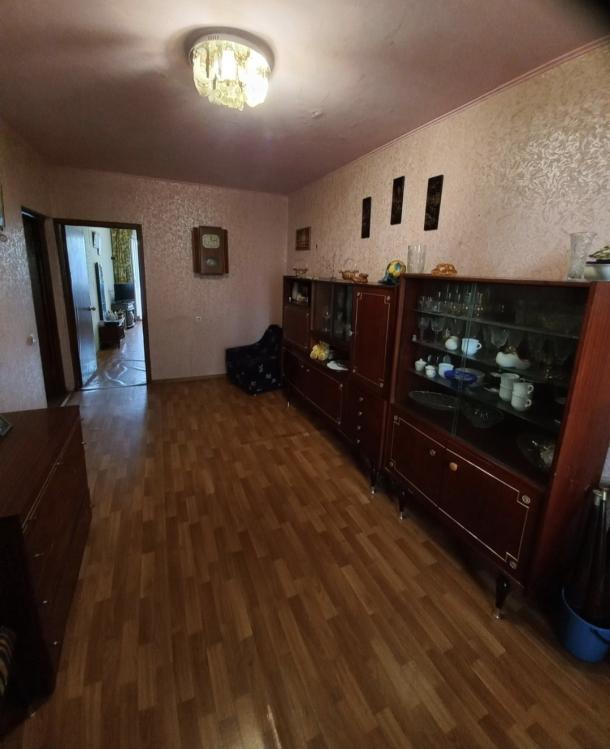 Квартира, 3-кімн., Харьков, Залютино, Славы пр.