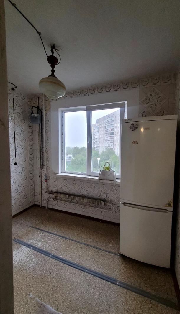 Квартира, 4-кімн., Харьков, 626м/р, Амосова