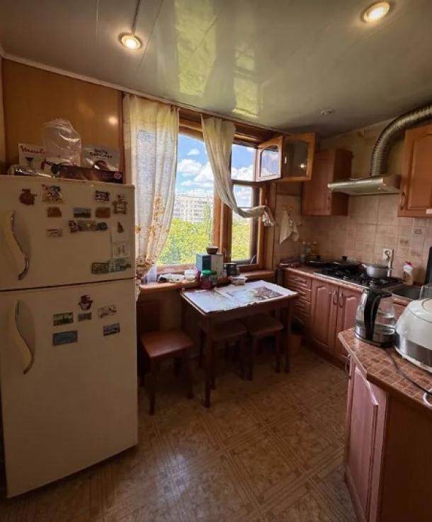 Квартира, 3-кімн., Харьков, Гагарина метро , Аэрокосмический просп. (Гагарина проспект)