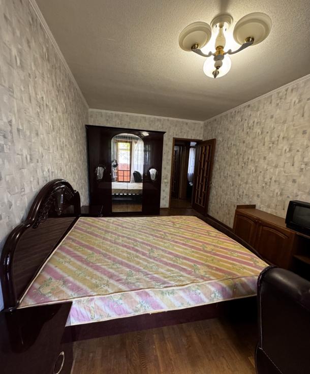 Квартира, 3-кімн., Харьков, 626м/р, Амосова