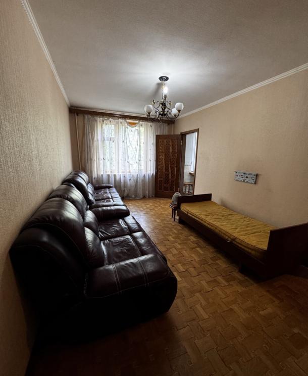 Квартира, 3-кімн., Харьков, 626м/р, Амосова