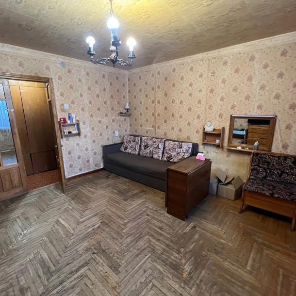 Квартира, 3-кімн., Харьков, Завод Шевченко, Селянская (Совхозная, Пионера)