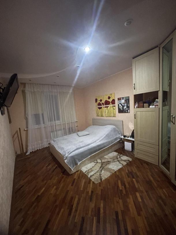 Квартира, 4-кімн., Харьков, Залютино, Залютинская