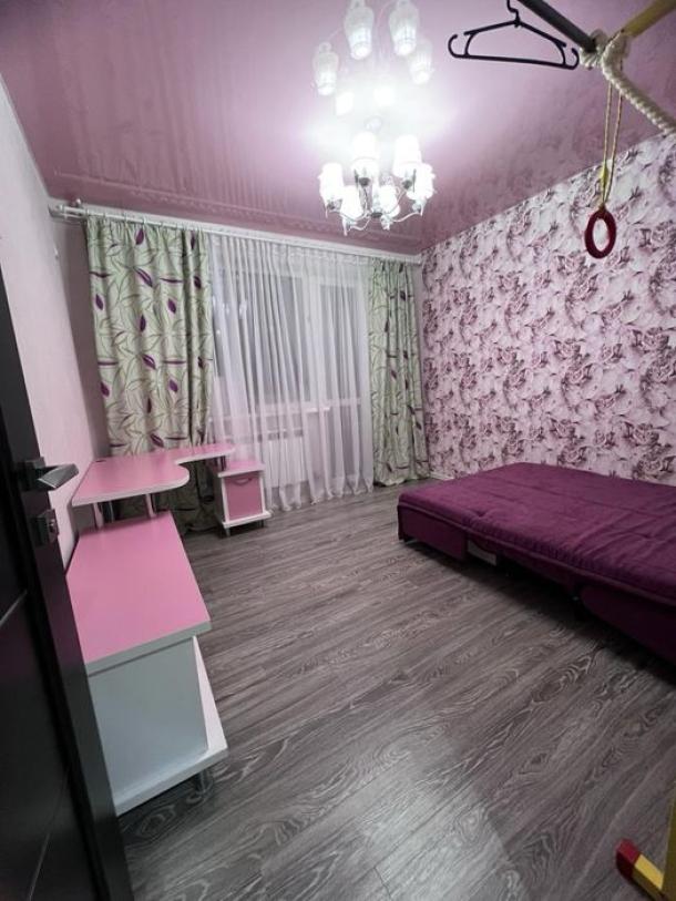 Квартира, 2-кімн., Харьков, 605м/р, Гвардейцев Широнинцев