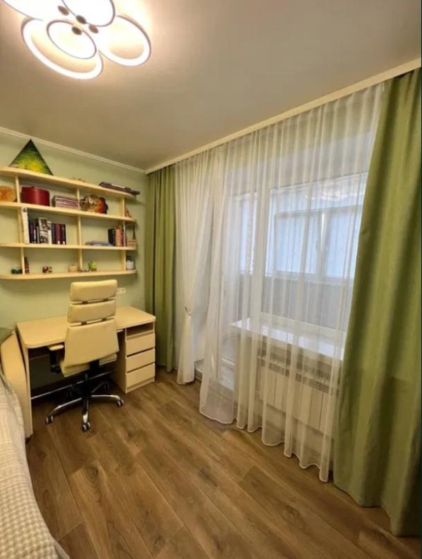 Квартира, 4-кімн., Харьков, Горизонт, Героев Харькова пр-т