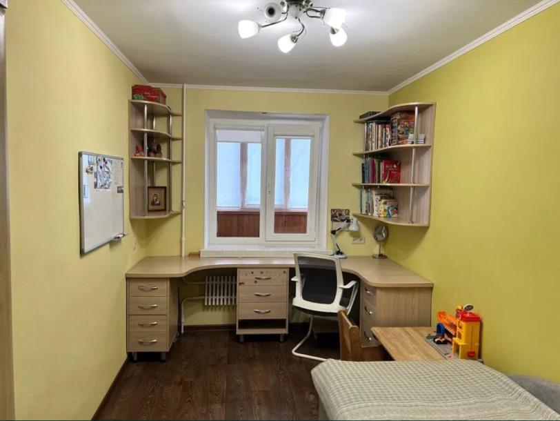 Квартира, 4-кімн., Харьков, Горизонт, Героев Харькова пр-т