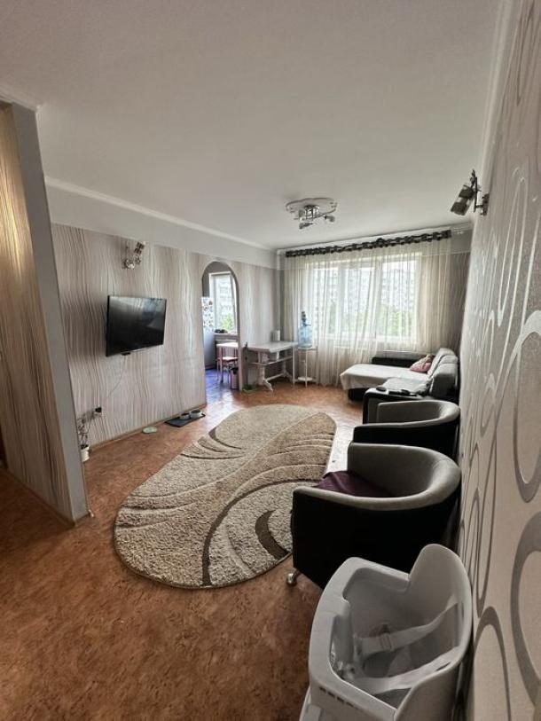 Квартира, 3-кімн., Харьков, 624м/р, Амосова