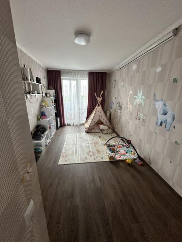 Квартира, 3-кімн., Харьков, 624м/р, Амосова