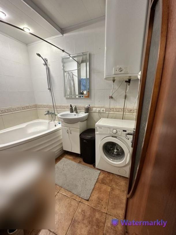 Квартира, 3-кімн., Харьков, 624м/р, Амосова