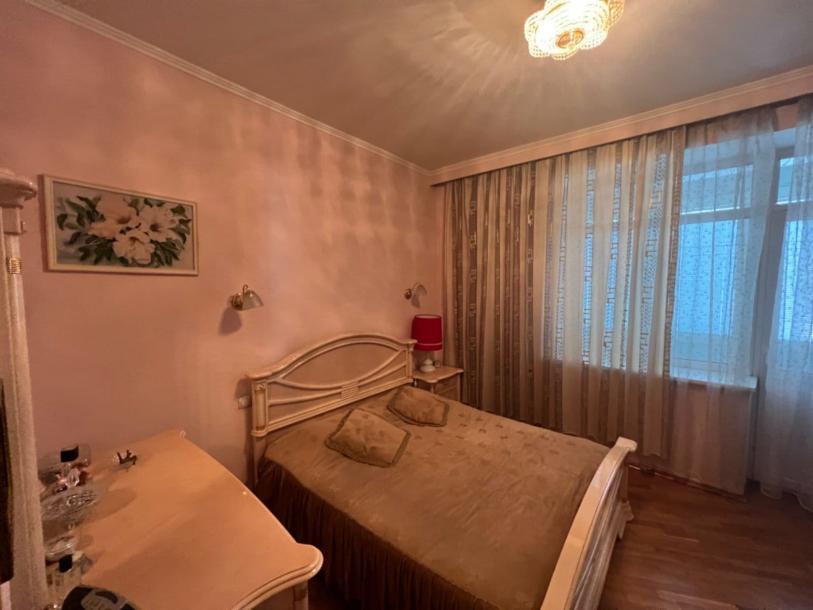Квартира, 2-кімн., Харьков, Госпром, Данилевского