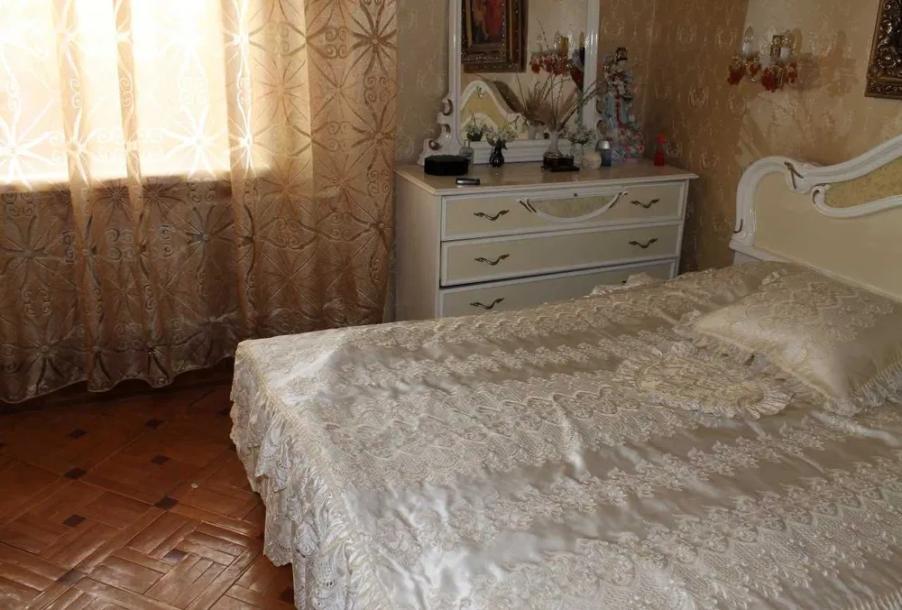 Квартира, 2-кімн., Харьков, Гагарина метро , Аэрокосмический просп. (Гагарина проспект)