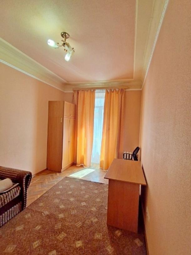 Квартира, 2-кімн., Харьков, Центр, Героев Харькова пр-т