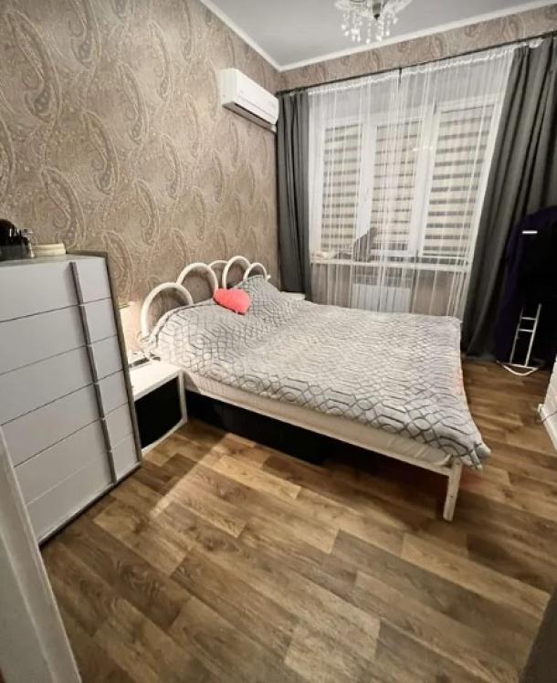 Квартира, 3-кімн., Харьков, Нагорный, Черноглазовская