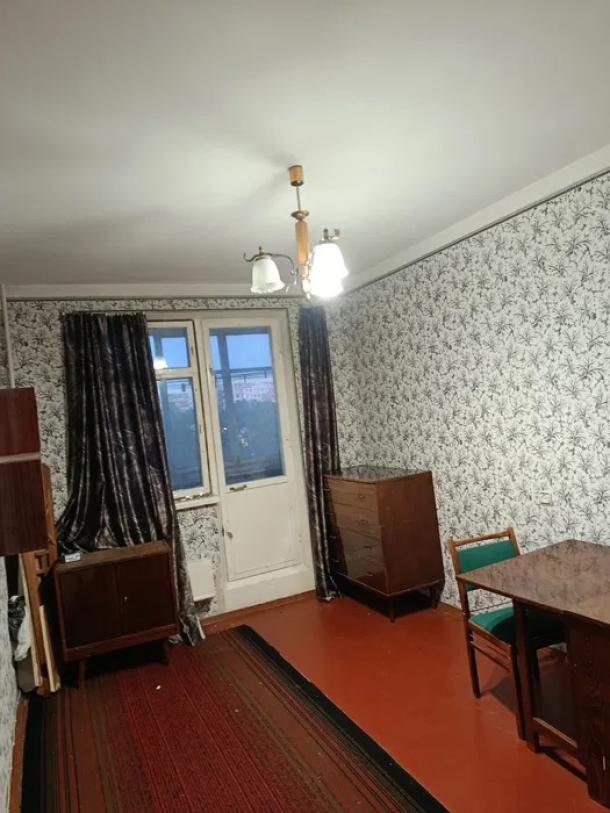 Квартира, 3-кімн., Харьков, Рогань жилмассив, 92-й бригады (Грицевца)