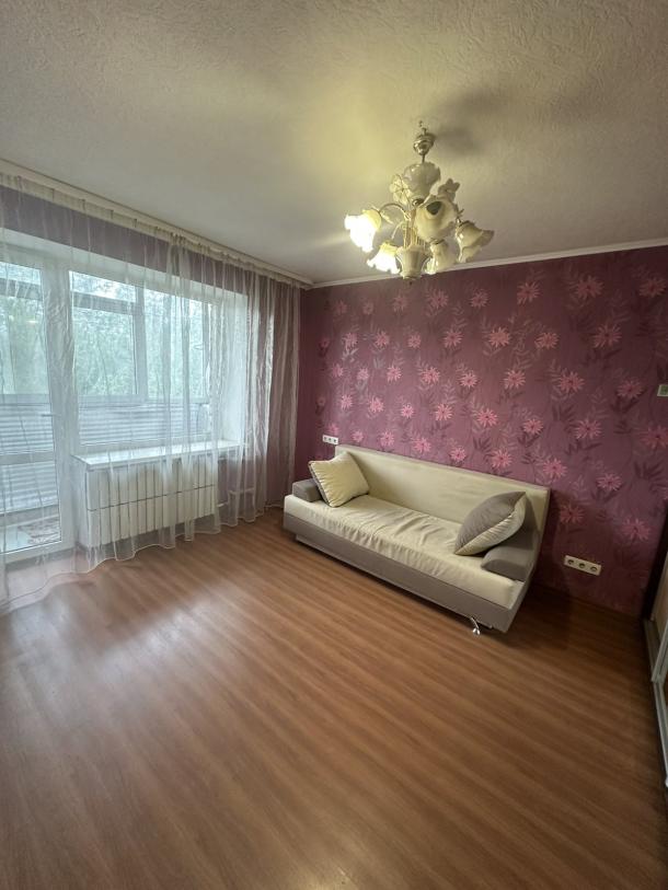 Квартира, 1-кімн., Солоницевка, Харьковский район, Независимости (Луначарского,70 Лет Октября, Буденого)