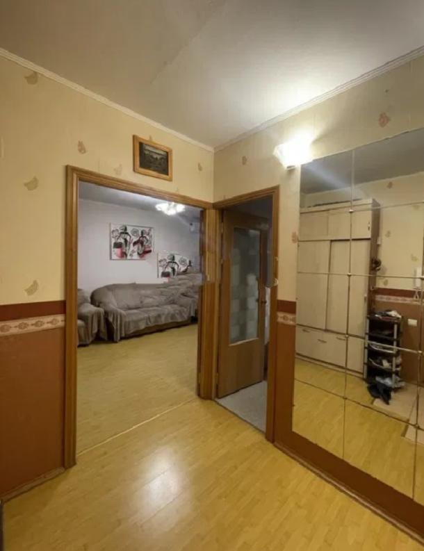Квартира, 3-кімн., Харьков, 5 Северная Салтовка, Метростроителей
