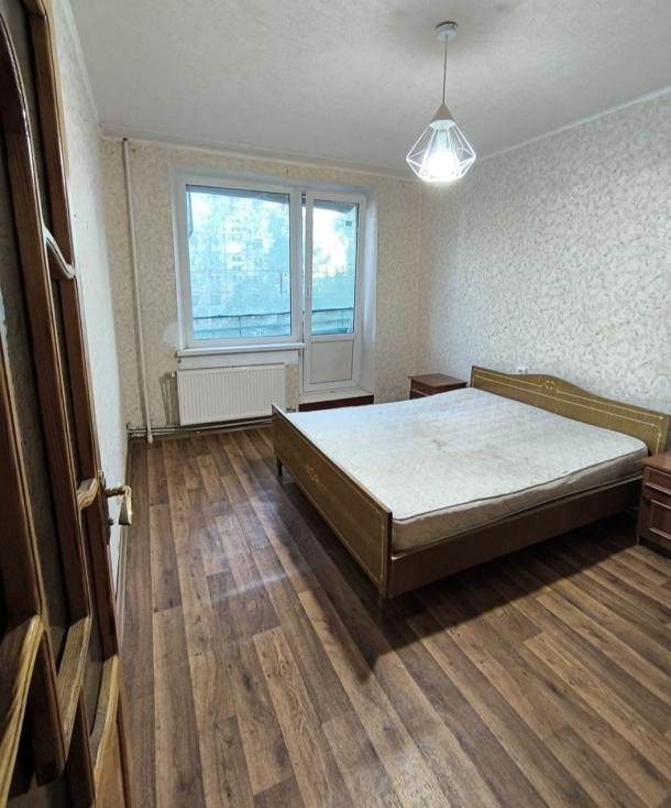 Квартира, 3-кімн., Дергачи, Харьковский район, Садовая (Чубаря, Советская, Свердлова)