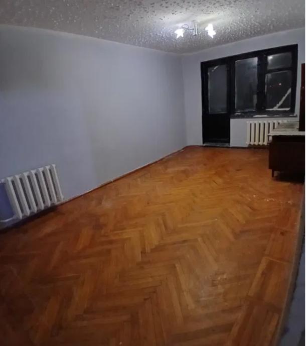 Квартира, 3-кімн., Харьков, 603м/р, Тракторостроителей просп.