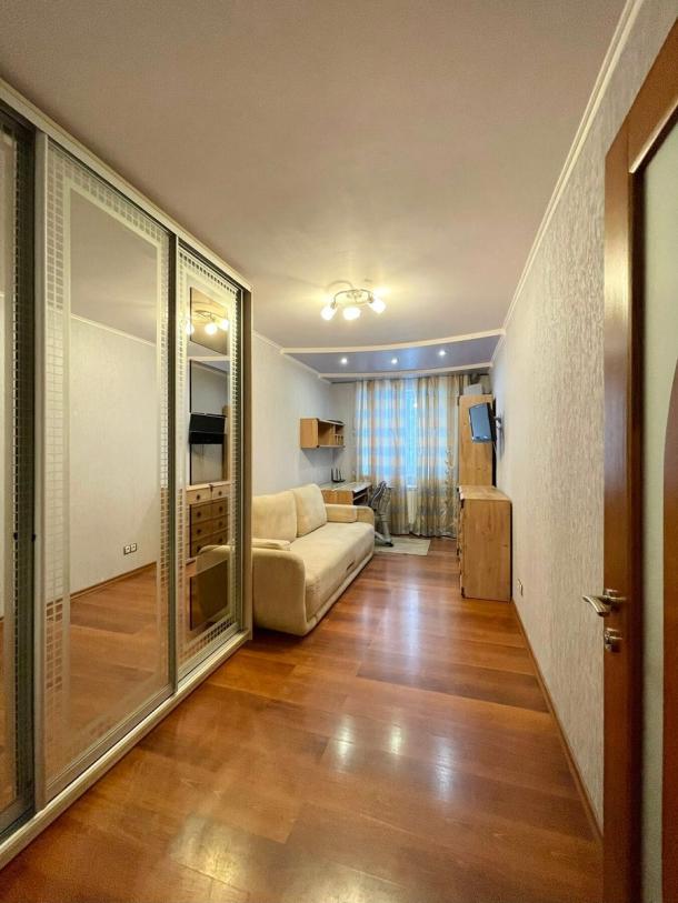 Квартира, 2-кімн., Харьков, 608м/р, Валентиновская