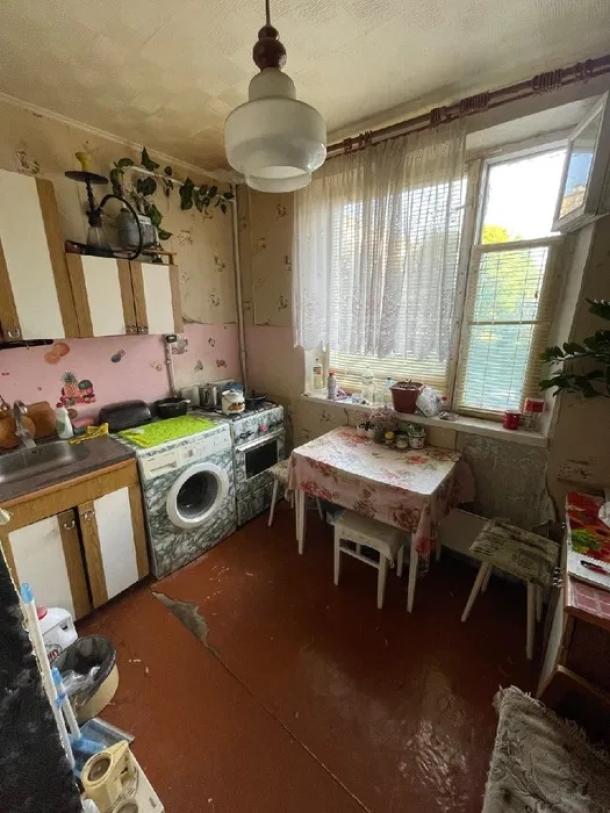 Квартира, 3-кімн., Харьков, 606м/р, Тракторостроителей просп.