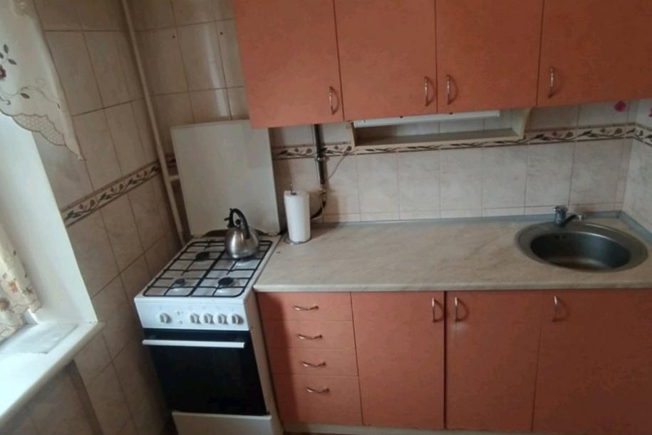 Квартира, 2-кімн., Харьков, Новые Дома, Каденюка (Танкопия)