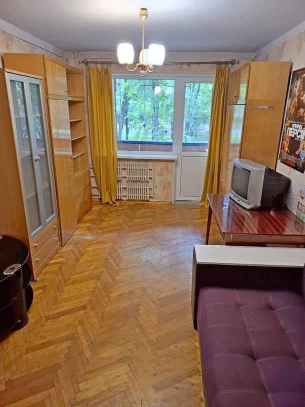 Квартира, 2-кімн., Харьков, 606м/р, Светлая