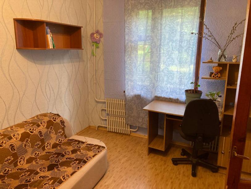 Квартира, 3-кімн., Харьков, 1 Северная Салтовка, Гвардейцев Широнинцев