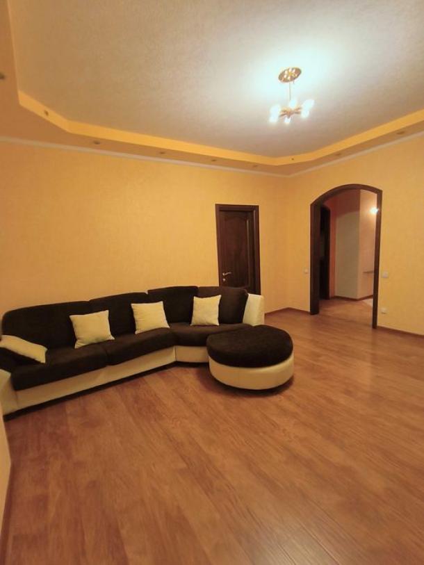 Квартира, 3-кімн., Харьков, Холодная Гора, Подлесная