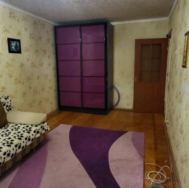 Квартира, 3-кімн., Харьков, Новые Дома, Байрона пр. (Героев Сталинграда пр.)