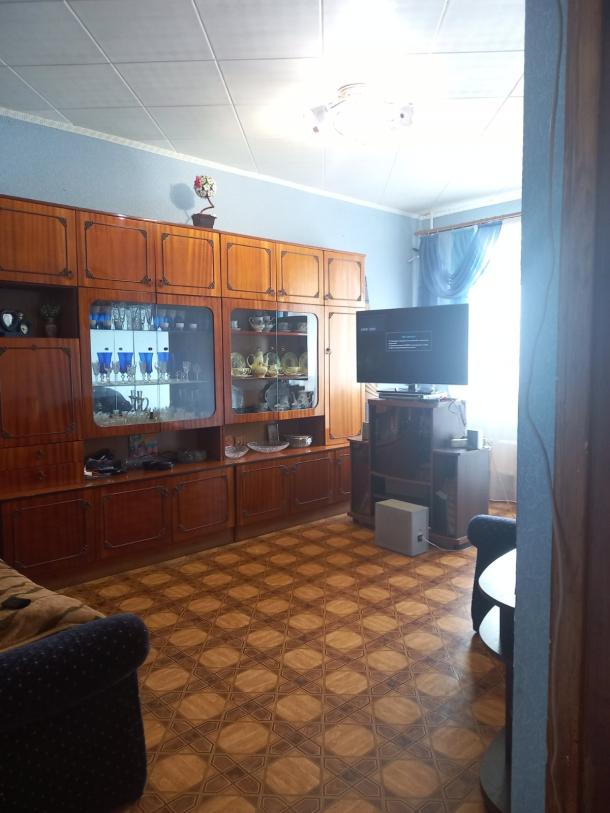 Квартира, 3-кімн., Харьков, 524м/р, Непокоренных (Героев Труда)