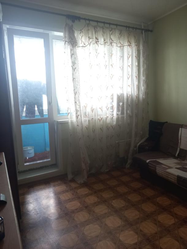 Квартира, 3-кімн., Харьков, 524м/р, Непокоренных (Героев Труда)