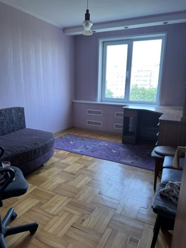 Квартира, 3-кімн., Харьков, 520м/р, Гвардейцев Широнинцев