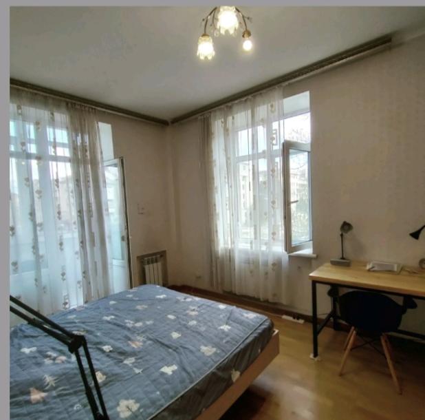 Квартира, 3-кімн., Харьков, Госпром, Данилевского