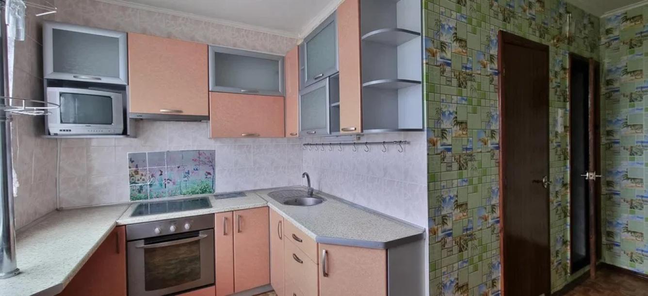 Квартира, 2-кімн., Харьков, Рогань жилмассив, Роганская